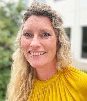 louise-brinking