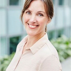 Headshot Jenny Olsson